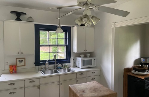 East Hampton North Cabaña | East Hampton Cottage Heart of Village 2beds and 1bath approx 1200sq ft