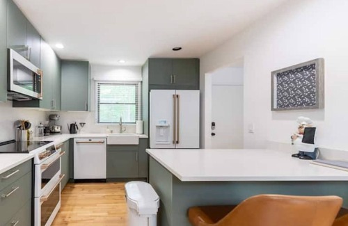 Springs Cabaña | East Hampton Gem with Pool & Hot Tub by Multiple Beaches