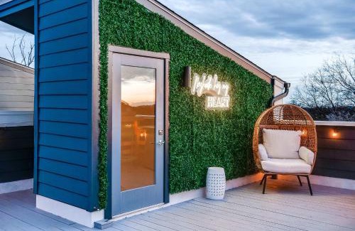 Talbot's Corner Casa | East Nash Lux - 13 Beds & City Views