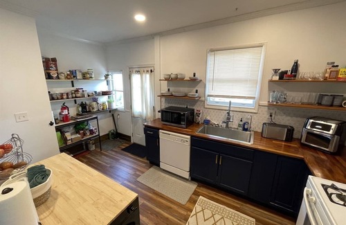 Greenwood Casa | East Nashville Cozy and Convenient - Fun Summer