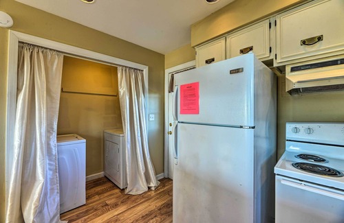 Emerald Isle Apartamento | 'east of the Sun' Beachside Apartment w/ Deck!