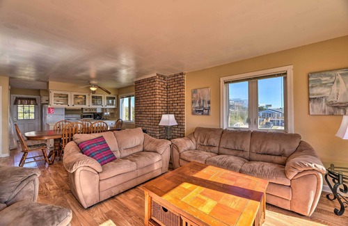 Emerald Isle Apartamento | 'east of the Sun' Beachside Apartment w/ Deck!