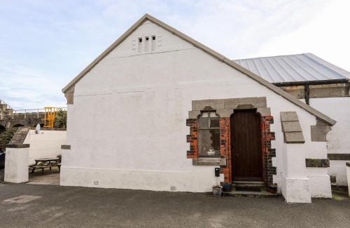 Llaneilian Casa | East Point Lynas Lighthouse Keeper's Cottage