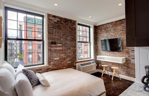 Ukrainian Village Hotel | East Village Hotel