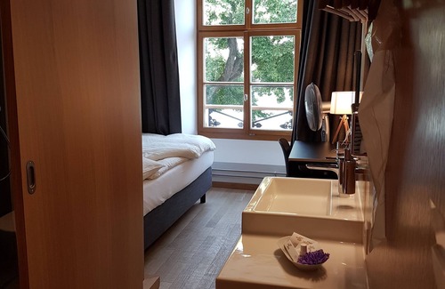 Basel City Centre Hotel | East-West Riverside Hotel