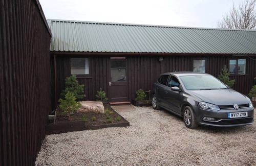 Nairn Casa | Easter Arr Courtyard Apartment, Lethen, Nairn