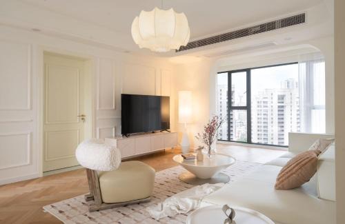 Huangpu Apartamento | Eastern Hub - Bund Branch 3-Bedroom Near Yuyuan Garden, Nanjing Road with Shanghai Tower Views, Near Subway