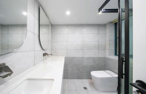 Changning Apartamento | Eastern Hub - Zhongshan Park Branch Kaixin Haoyuan Subway 100 meters away bustling commercial area