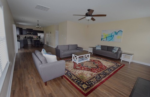 Hubert Casa | Beautiful house in highly sought-after neighborhood of Peytons’ Ridge, Hubert