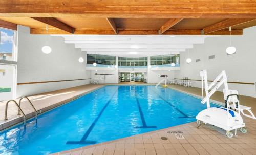 Urbana Hotel | Eastlake Suites Hotel & Conference Center By OYO Urbana