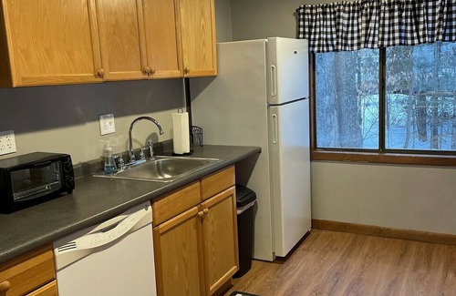 Grantham Casa | Eastman Home Sleeps 18 on Golf Course, Beach Access in Ski Country