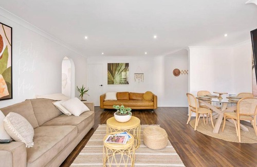 Wollongong CBD Apartamento | Easton's Escape, Light-filled & Centrally Located