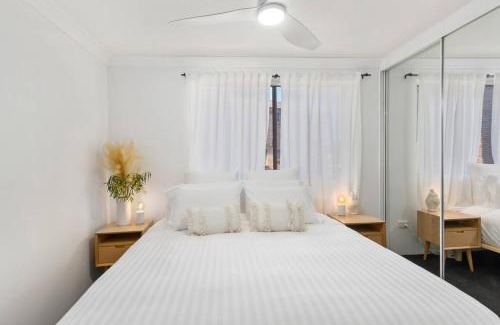 Wollongong CBD Apartamento | Easton's Escape, Light-filled & Centrally Located