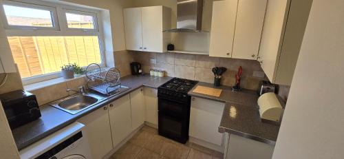 Chorlton-on-Medlock Casa | Eastpark 5 bdrms Walk to O2 Apollo and City