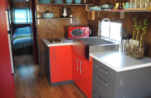 Central East Austin Casa | Eastside Spartan - Glamping near Downtown & U.T.