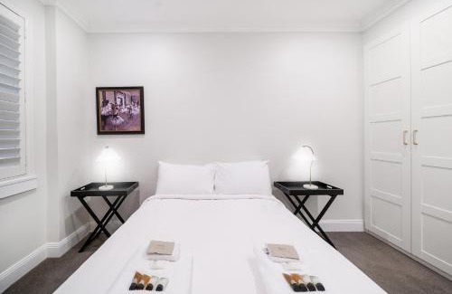 Rose Bay Apartamento | Easy Access 2BR Flat with Parking in Rose Bay
