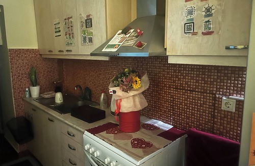 Moschato-Tavros Apartamento | Easy access to Central Town! Family Friendly area. Hub of transportation.