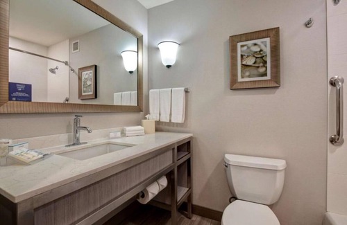 Five Oaks Casa | Easy access to Beaverton attractions
