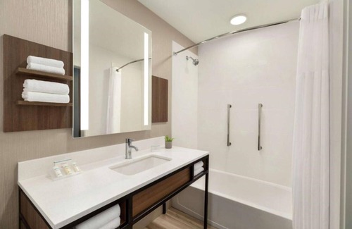 SeaTac Casa | Easy access to the airport and downtown