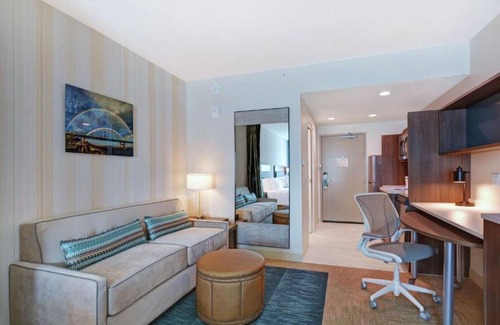 Bettendorf Casa | Easy access to the I-74 and the airport