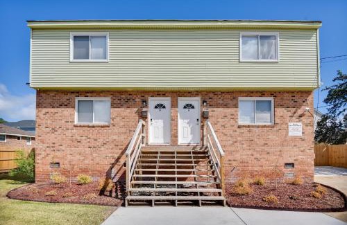East Ocean View Casa | Easy Beach Access Duplex half Mi to Chesapeake Bay