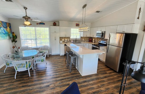 St. George Island Cabaña | Easy Beach Access - 2 FREE BIKE RENTALS INCLUDED WITH YOUR STAY!