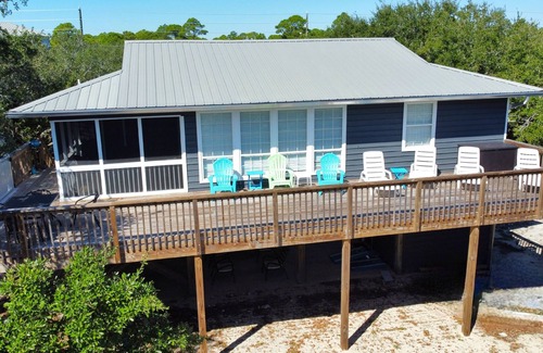 St. George Island Cabaña | Easy Beach Access - 2 FREE BIKE RENTALS INCLUDED WITH YOUR STAY!