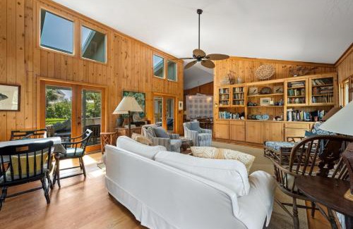 Debordieu Colony Casa | Easy Breezy home by Peace Vacations