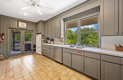 Debordieu Colony Casa | Easy Breezy home by Peace Vacations