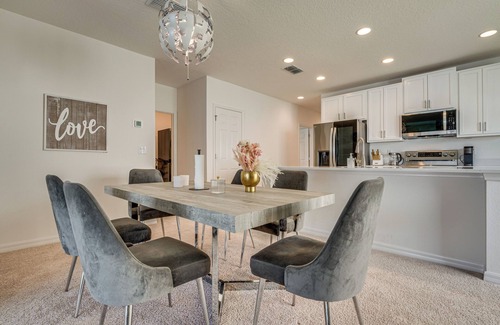 Groveland Casa | Easy Disney Day Trips: Family Home w/Pool Access