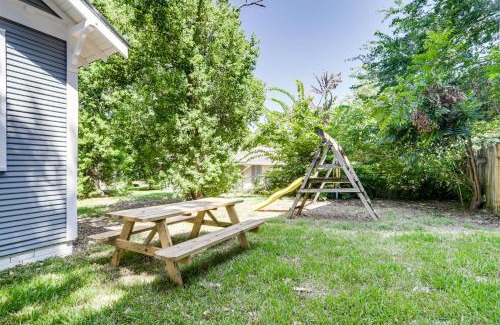 Brenham Casa | Easy Dtwn Access Restored 1930s Brenham Retreat