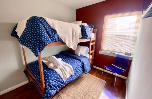 The Heights Apartamento | Easy PATH&Bus access- NYC designer home & Terrace