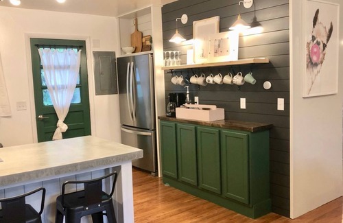 Bethany Casa | Fácil auto check-in para una casa céntrica: ¡quédese en Lazy Llama House!