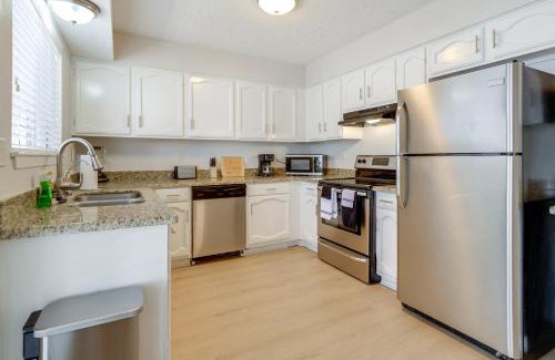 Bryan Casa | Easy Tailgate Access! Home 3 Mi to College Station