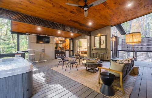Cashes Valley Casa | Easy Tiger - Modern Elegance, Hot Tub, Outdoor Fire Table, Serene Forest Views - Blue Ridge, GA