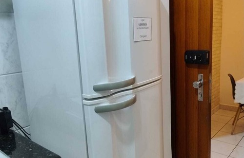 Jardim Primavera Apartamento | Easy to locate apartment with air conditioning