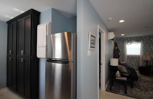 Biloxi Cabaña | Easy walk to downtown restaurants and half a mile to the beach!