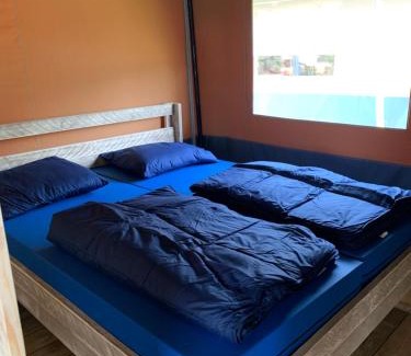 Cervar Porat Otro | Easyatent FKK Safari tent Ulika Naturist - clothes free