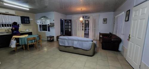 Suriname Casa | Easygoing