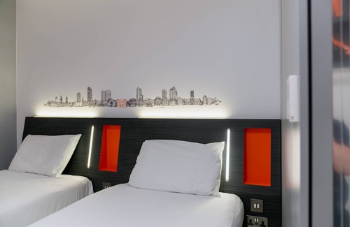 Leeds City Center Hotel | easyHotel Leeds
