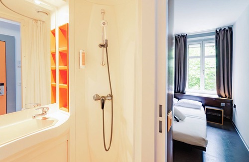 Langstrasse Hotel | easyHotel Zürich City Centre