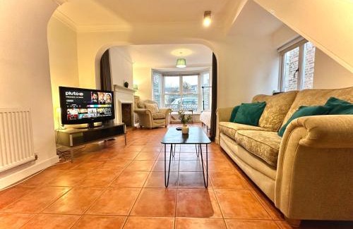 Pinchbeck Apartamento | EasyRest Spalding - 6 Beds & Free Parking - Central & Quiet Location - Entire Spacious House