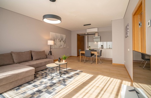 Centrs Apartamento | Easyrooms Dzirnavu luxury apartment with balcony