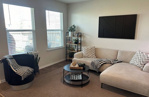 San Antonio Apartamento | Eat-Play-Rest at Red Bird Ranch - The Loon