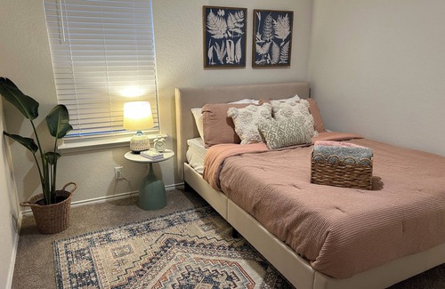 San Antonio Apartamento | Eat-Play-Rest at Red Bird Ranch -The Hummingbird