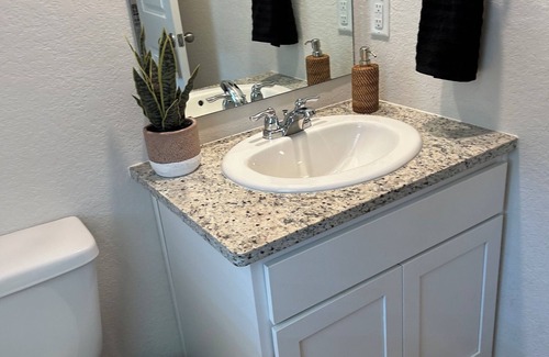 San Antonio Apartamento | Eat-Play-Rest at Red Bird Ranch -The Hummingbird