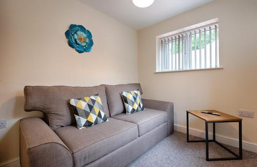 Cwmbrwla Apartamento | Eaton House 2 - TV in Every Bedroom!