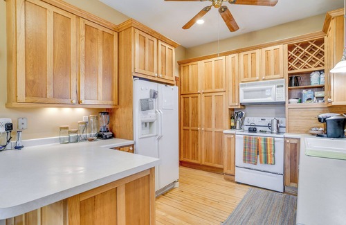 Eau Claire Casa | Eau Claire Retreat: Close to Campus & Dtwn!