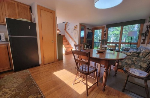 East Boothbay Cabina | Ebb And Flow | 4 Bed, 2 Bath