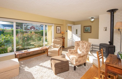 Campbell River Casa | Ebb and Flow Inn